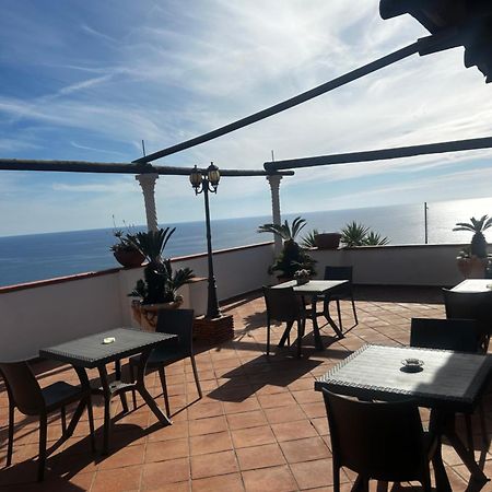 Hotel Punto Azzurro Forio di Ischia Dış mekan fotoğraf