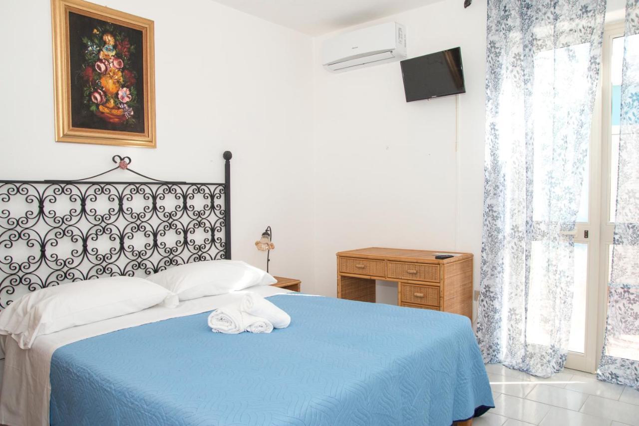 Hotel Punto Azzurro Forio di Ischia Dış mekan fotoğraf